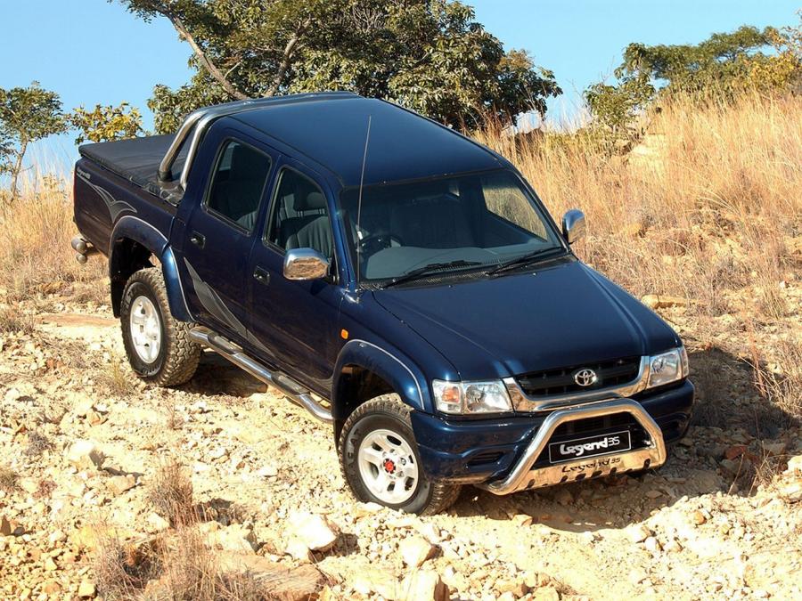  Toyota Hilux 2700i Legend 35 Double Cab 2004 года  (фото 2 из 13)